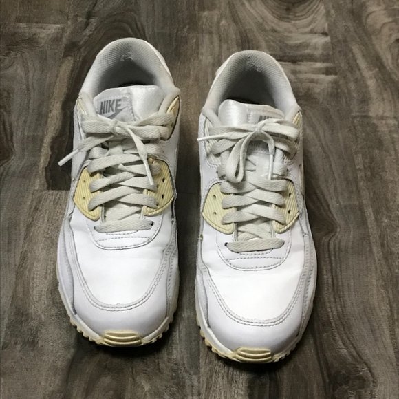 Nike Air Max 90 Triple White Youth Size 6Y Style 307793-167   - 224835 - Picture 2 of 12